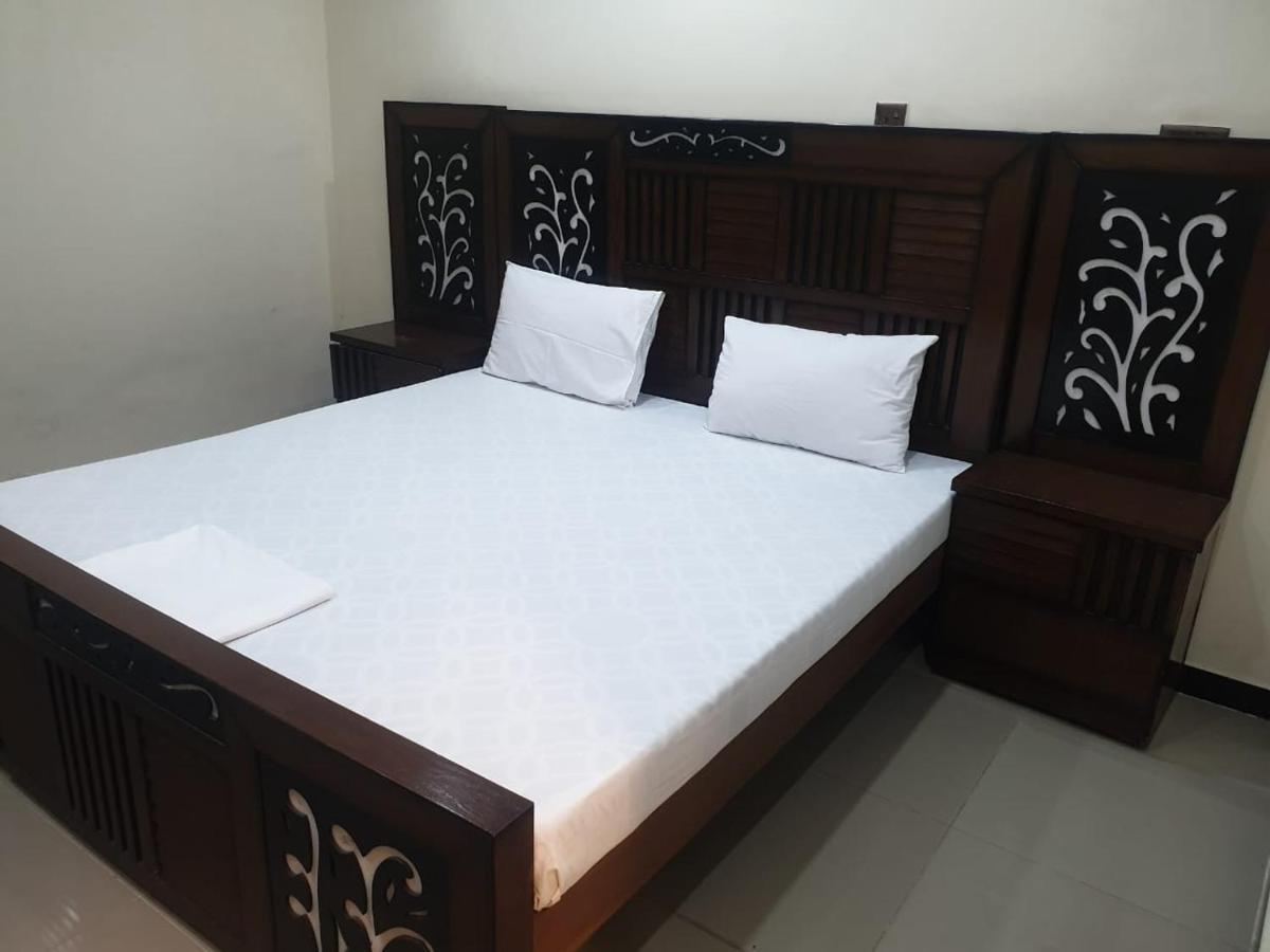 Dream Night Hotel อิสลามาบัด ภายนอก รูปภาพ